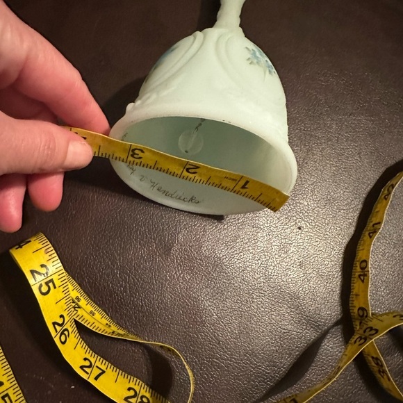 Satin Fenton bell - Picture 5 of 6